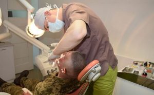 Подробнее о статье Зуболікування та протезування – безкоштовно для ветеранів і ветеранок